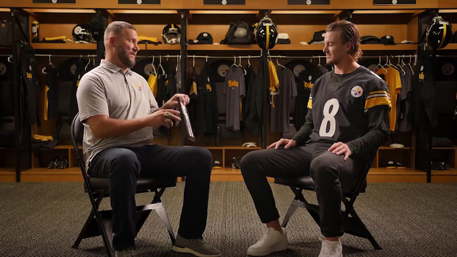 Steelers' Ben Roethlisberger And Kenny Pickett Get Cheeky In ...